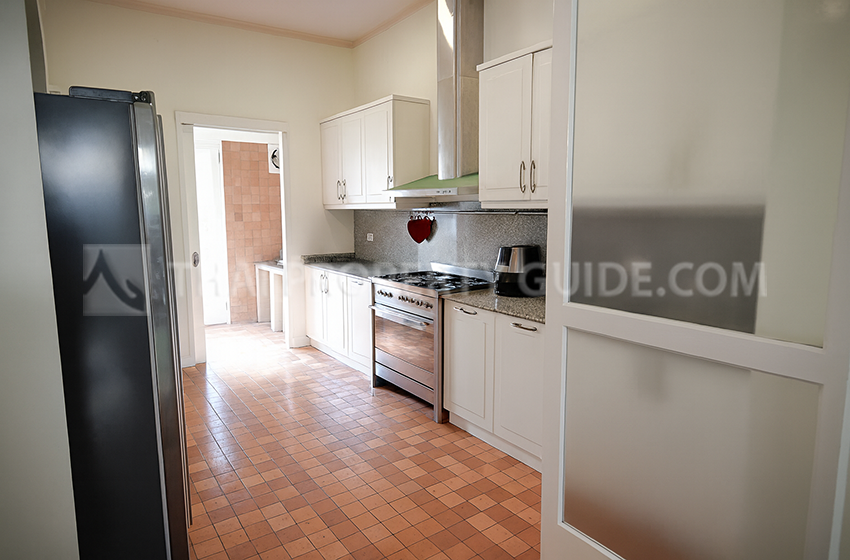 House with Private Pool in Sukhumvit 